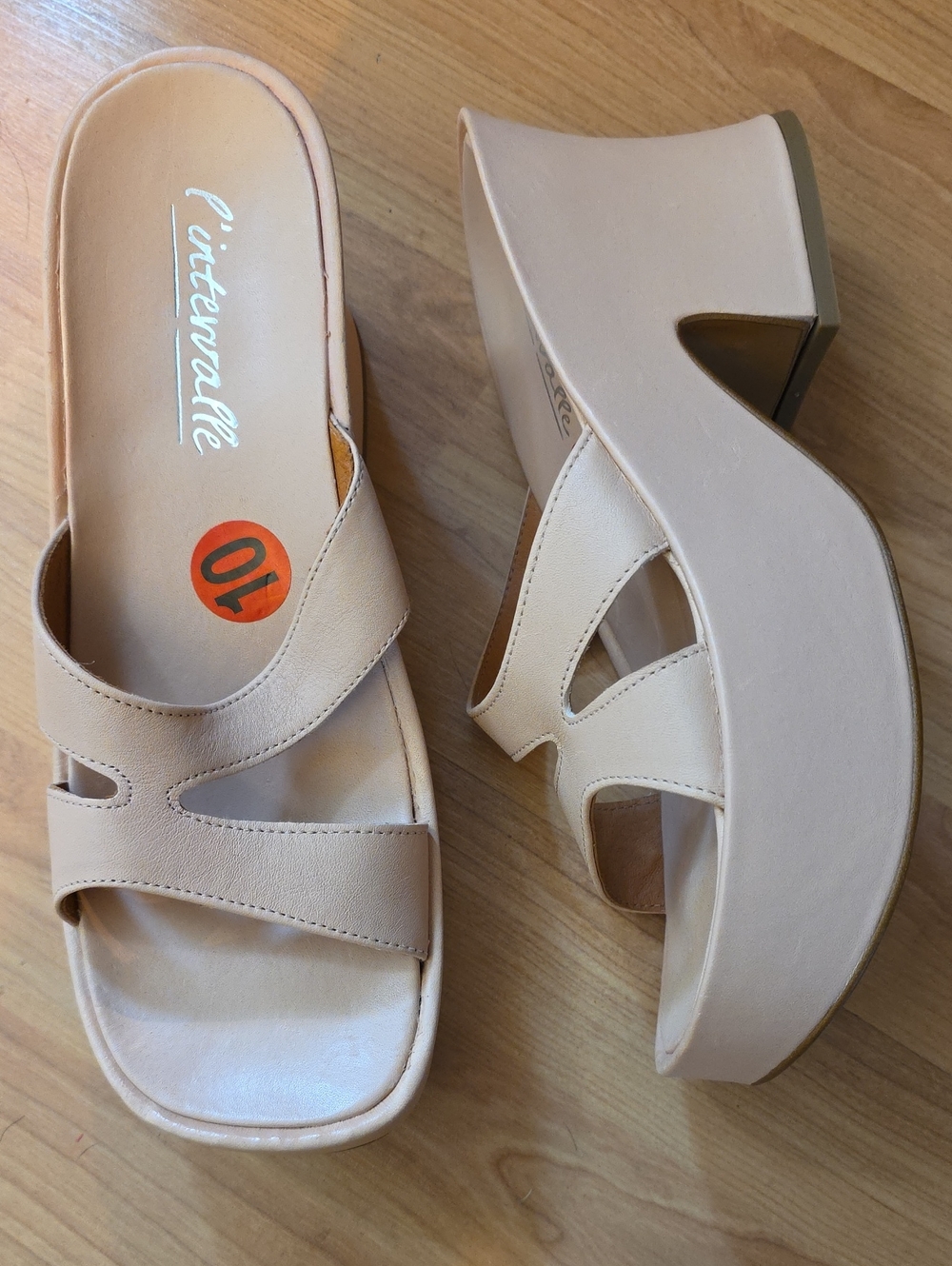 L'intervalle Mule Platform Leather Sandals